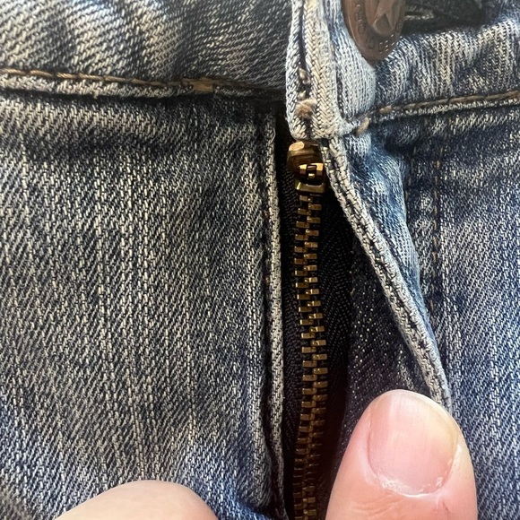 EUC Faded Glory Classic Blue Denim Jeans Size 6 Petite/27" Inseam (A2) - Picture 5 of 8